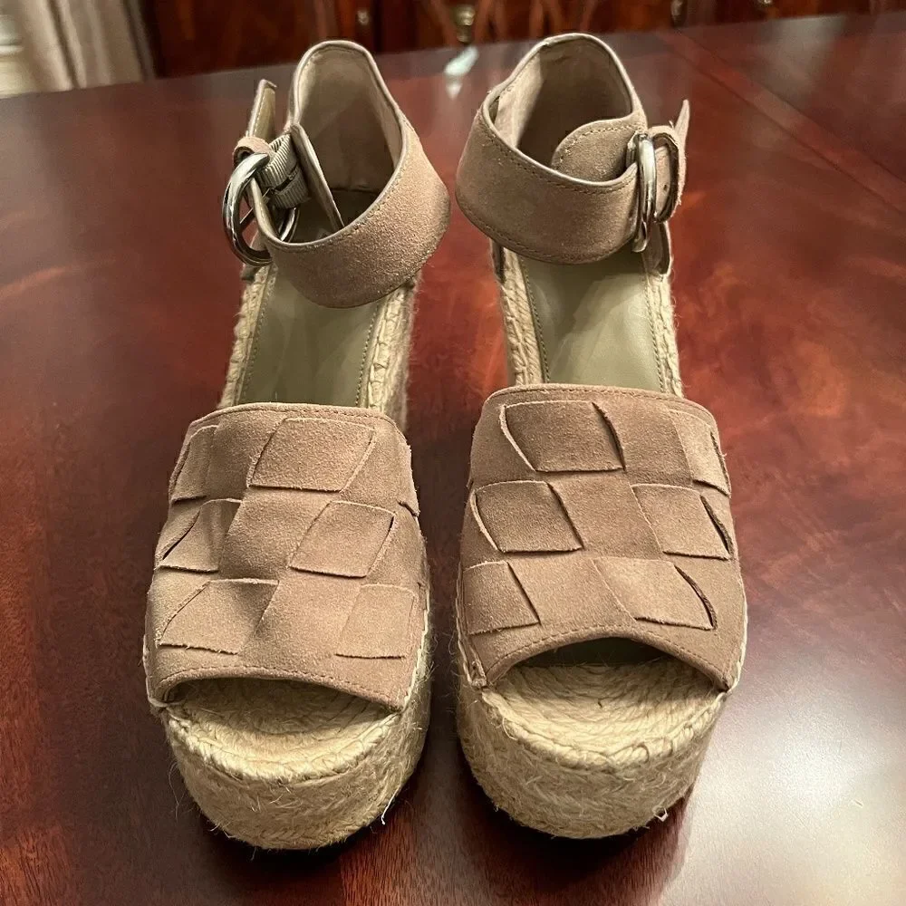 EUC Marc Fisher Adalla Jute Wedge Espadrilles Sandals Shoes Taupe Suede Size 8